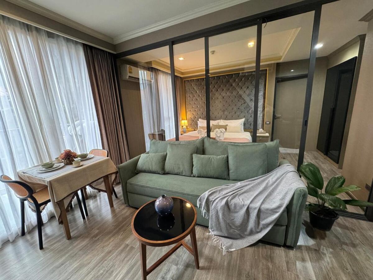 Patong Rooftop Pool Luxury Condo With Bathtub And Sofa Bed Big Balcony Exterior photo