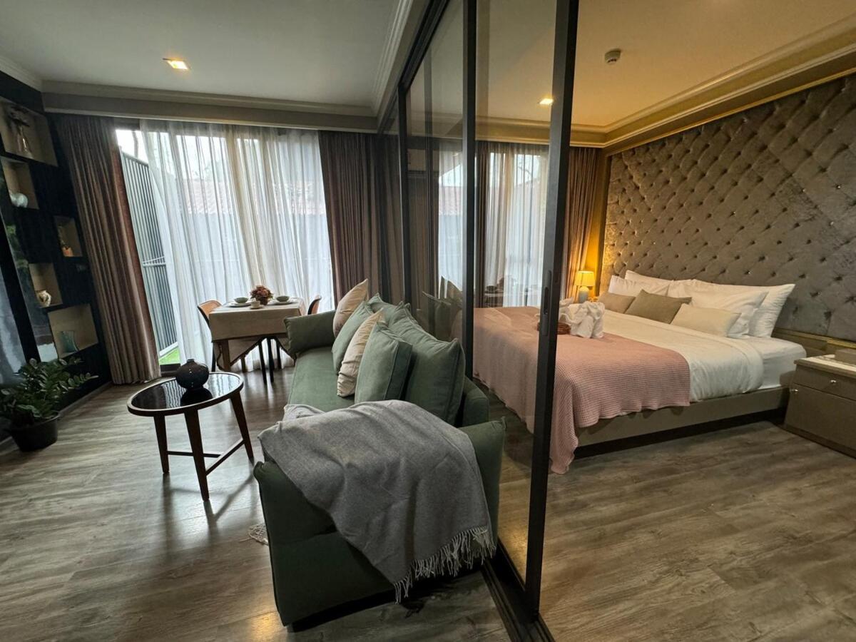 Patong Rooftop Pool Luxury Condo With Bathtub And Sofa Bed Big Balcony Exterior photo